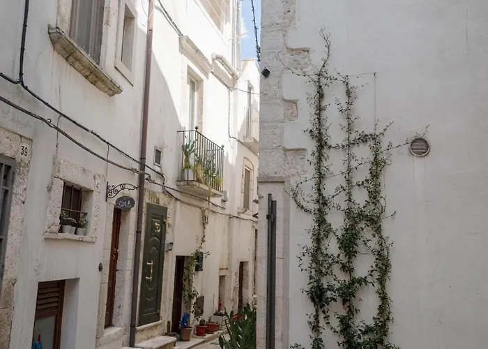 Murantiche Love hotel