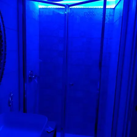 Murantiche Love hotel